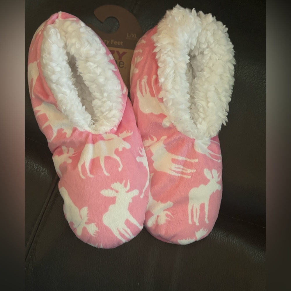 Pink & White brand new Lazy One Moose slippers